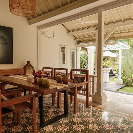 Uma Lima Villa Batu Belig - Close To The Beach Canggu Eksteriør bilde