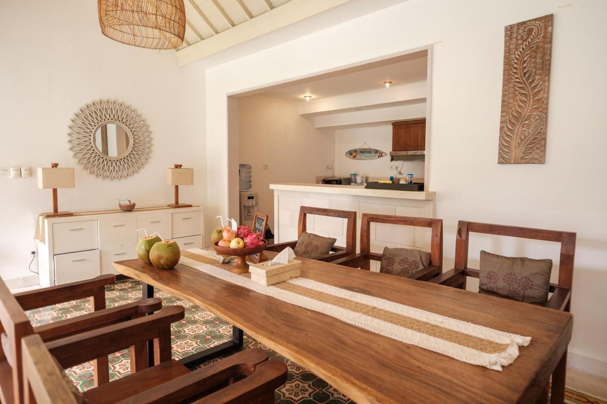 Uma Lima Villa Batu Belig - Close To The Beach Canggu Eksteriør bilde